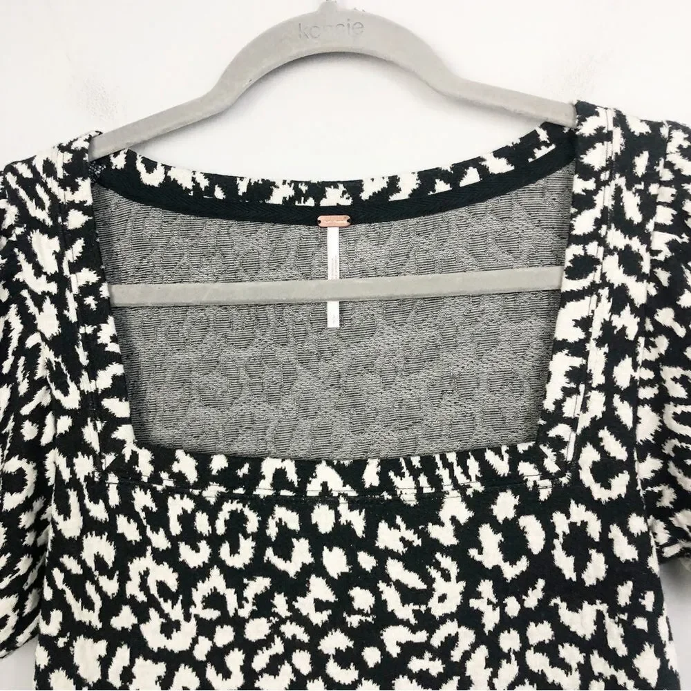 FREE PEOPLE | No Type Tee Black & White Animal Leopard Print Top Women’s Size S